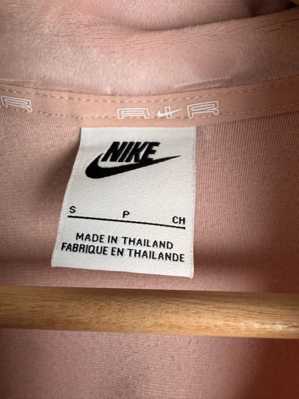 Nike Dusty Pink Quarter-Zip Cropped Fleece Pullover - Picture 3 of 3